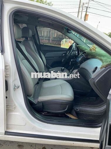 Chevrolet Cruze 2015 1.6MT Số sàn Trắng 90000 km