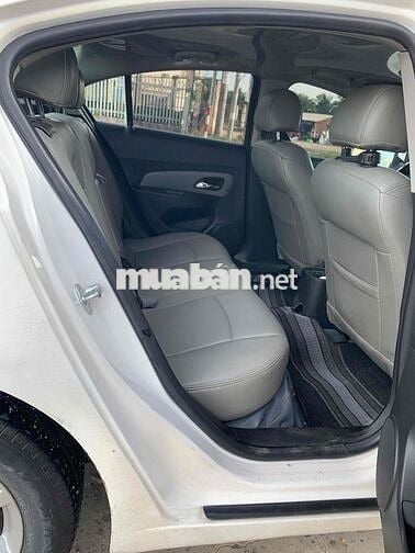 Chevrolet Cruze 2015 1.6MT Số sàn Trắng 90000 km