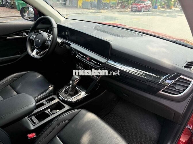 Kia Seltos Luxury 10/2024 siêu lướt 6k km