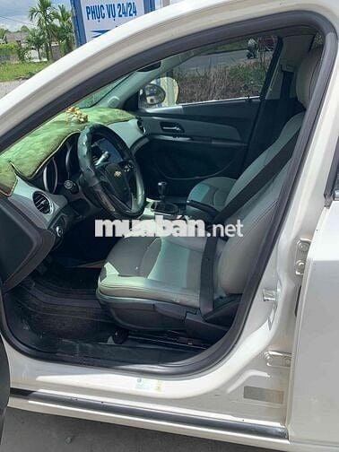 Chevrolet Cruze 2015 1.6MT Số sàn Trắng 90000 km