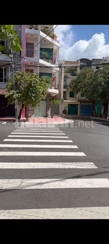 NHÀ BÁN đường 204 Cao Lỗ F4Q8 dt: 4m x 15m, trệt, lửng, 2 lầu, 1st 