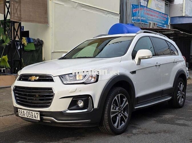 Chevrolet Captiva LTZ 2016 Trắng 7 chỗ số tự động