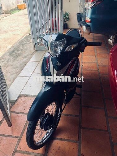 Xe máy Elegant 50cc màu Đen