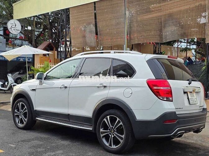 Chevrolet Captiva LTZ 2016 Trắng 7 chỗ số tự động