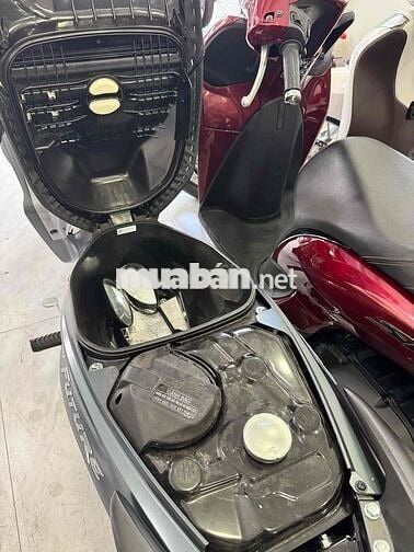 Honda Future Xám 600km