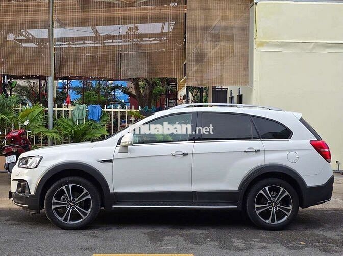 Chevrolet Captiva LTZ 2016 Trắng 7 chỗ số tự động