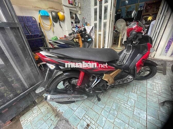 Yamaha Nouvo LX 4 máy màu Đỏ đen