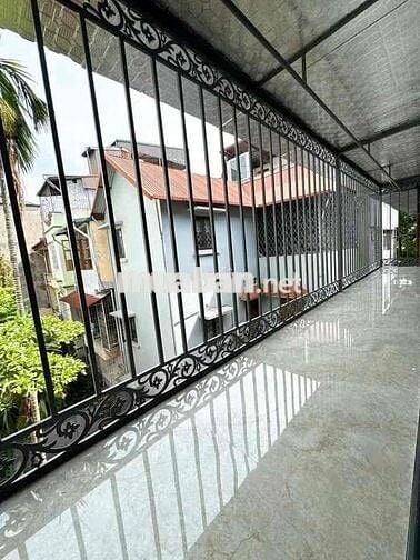 Bán căn hộ TT Thành Công, tầng thấp, 42/90m, 3 ngủ 2wc, full NT xịn