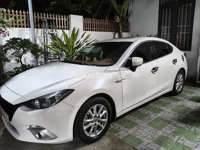 Mazda Mazda 3 Trắng 5 chỗ