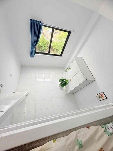 CÁCH CẦU SẮT NGUYỄN THÁI SƠN 800M - FREE XE
