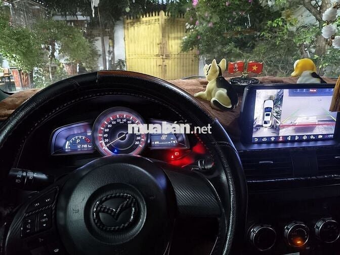 Mazda Mazda 3 Trắng 5 chỗ