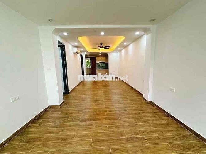 Bán căn hộ TT Thành Công, tầng thấp, 42/90m, 3 ngủ 2wc, full NT xịn