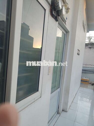 Còn 1 phòng 15m2 giá 2,5tr, cách ga Metro Bình Thái 5' đi bộ. 