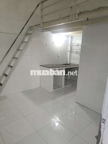 Còn 1 phòng 15m2 giá 2,5tr, cách ga Metro Bình Thái 5' đi bộ. 