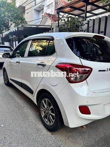 Hyundai I10 1.2AT 2015 Trắng Tự động Nhập khẩu