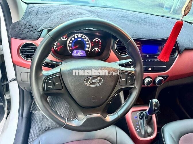 Hyundai I10 1.2AT 2015 Trắng Tự động Nhập khẩu