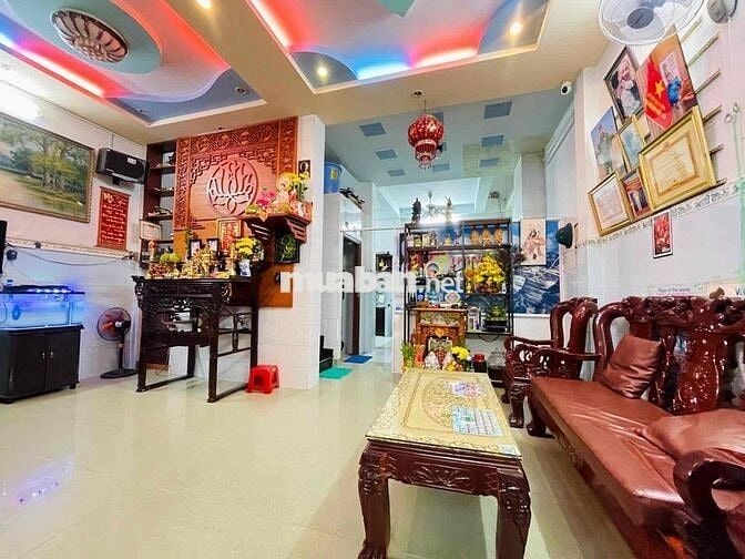 GẦN SÂN BAY , 5x22 , 4 TẦNG XE HƠI ĐẬU NHÀ , 8P CHO THUÊ , NHỈNH 7 TỶ