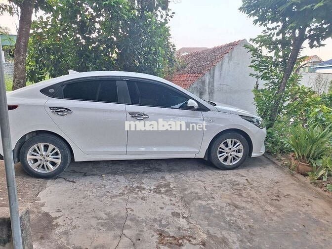 Hyundai Accent 2021 Số sàn Trắng 13 vạn km