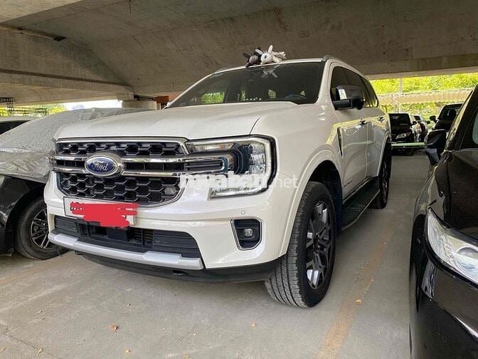 Ford Everest 2023 (đăng kiểm 2024 Trắng 43688.3 km