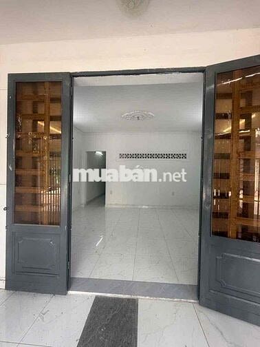 cho thuê nhà mt hẻm tx 35 q12 có đất phía sau Gia 8tr có bớt