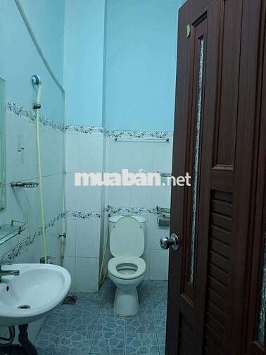 👉Cho thuê nhà 1trệt 1lầu 3pn 3wc 1bếp DT 4X18 Khu công viên