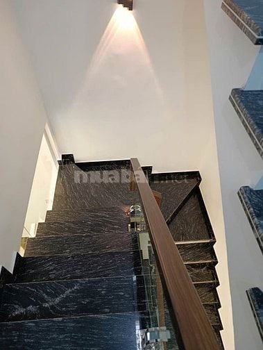 Bán nhà mới, đẹp long lanh 46m2 4 tầng 4,85tỷ mặt ngõ Đình Đông , đối 