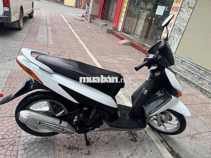 Honda Click Trắng