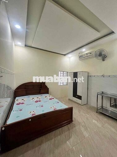 Phòng máy lạnh Nguyễn Thái Sơn/ Dương Quảng Hàm