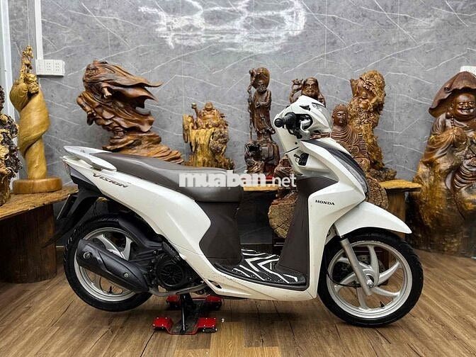 Honda Vision đời 2016 chính chủ biển sg máy zin