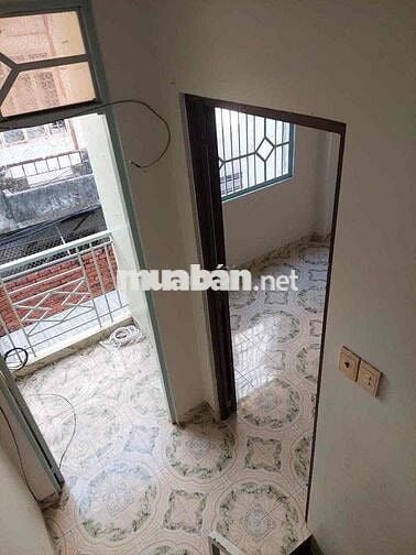 Cho thuê nhà nguyên căn Đường Nguyễn Tất Thành Quận 4