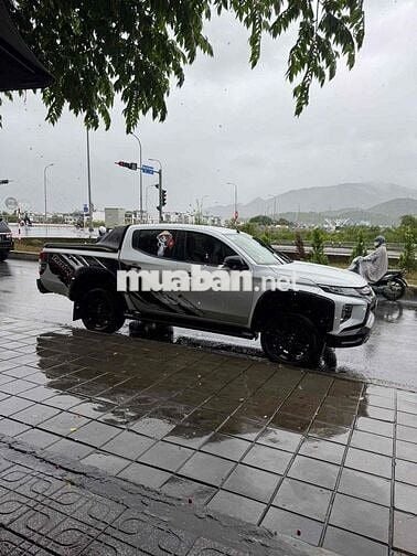Mitsubishi Triton Athele 4x2 2022 Trắng 42.000 km