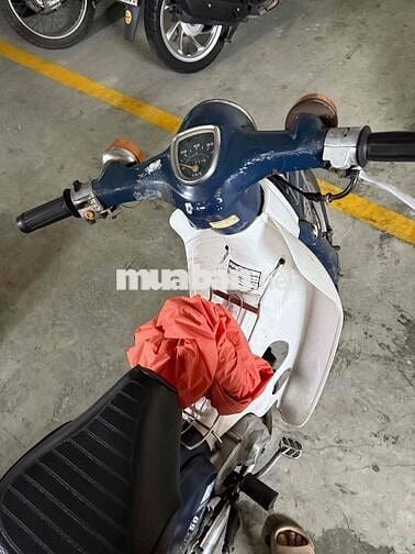 Honda Cub 50 Xanh trắng 2 chỗ