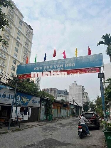 BÁN NHÀ CẤP 4 MT HOÀNG QUỐC VIỆT CHỈ 8 TỶ NHỈNH TLCC