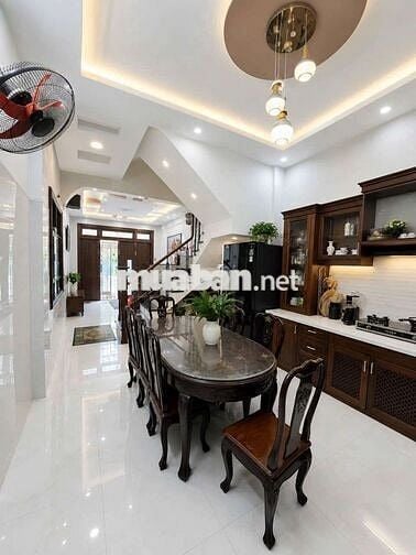 VỐN ÍT LỢI NHIỀU HIẾM-VỀ Q.2 BÁN NHÀ 5×22-4LẦU-HXH NGUYỄN VĂN QUÁ Q.12