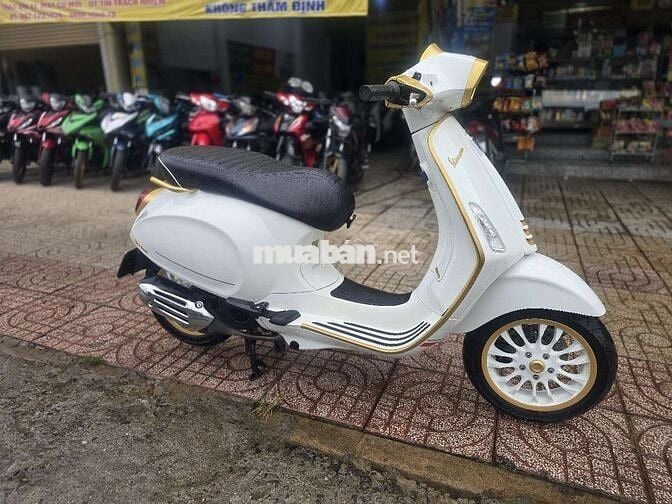 Piaggio Vespa 150 ABS 2022 Trắng, Vàng 6.000 km