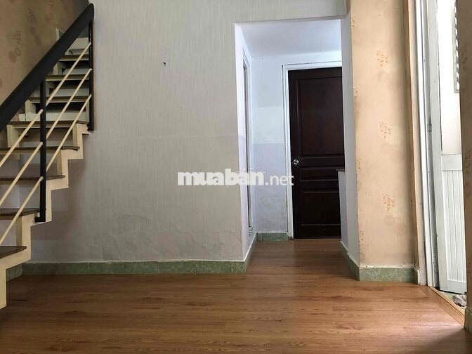 cần bán nhanh căn hộ ngay cầu vượt Sóng Thần , căn góc đẹp,
