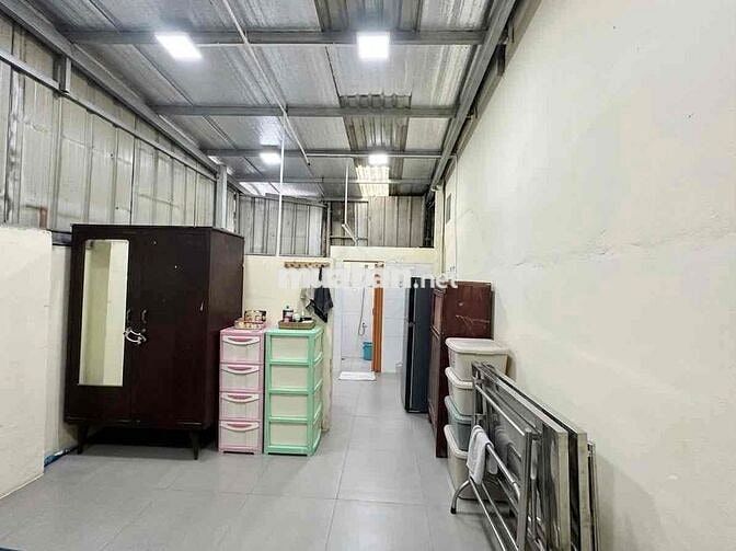 MUA ĐẤT TẶNG NHÀ - HẺM OTO TRÁNH - GẦN CHỢ THỦ ĐỨC, GIÁ 3,7 TỶ!