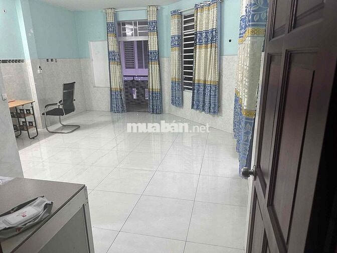 Cho thuê phòng trọ 2 mặt tiền ban công