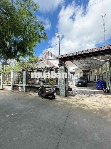 Nhà sân vườn 260m2 gần Đại học Tây Đô
