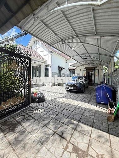 Nhà sân vườn 260m2 gần Đại học Tây Đô