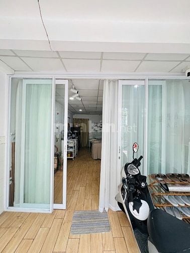 Sang Nhượng Mặt Bằng Spa Mặt Tiền Yên Đỗ, Bình Thạnh - Đầy Đủ Thiết Bị