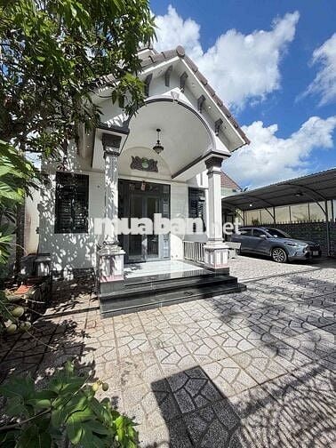 Nhà sân vườn 260m2 gần Đại học Tây Đô