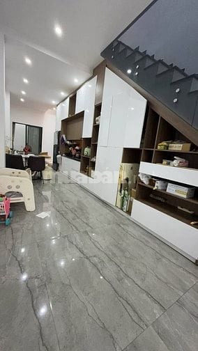 BÁN NHÀ 2 TẦNG,KIỆT Ô TÔ ,ĐẦY ĐỦ NỘI THẤT