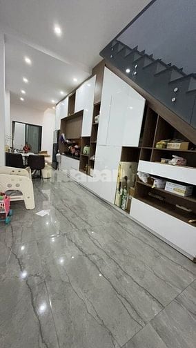 BÁN NHÀ 2 TẦNG,KIỆT Ô TÔ ,ĐẦY ĐỦ NỘI THẤT