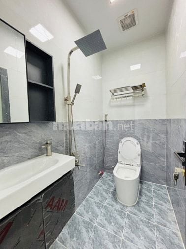 Bán nhà 4.3x15m 1 trệt 1 lầu 3PN hẻm Luỹ Bán Bích - Giá 6.45 tỷ