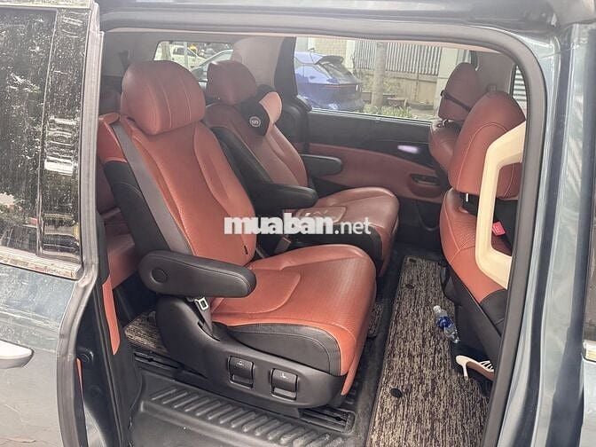 Kia Carnival 2.2 Signature 107,000 km Xanh