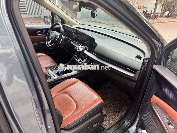 Kia Carnival 2.2 Signature 107,000 km Xanh