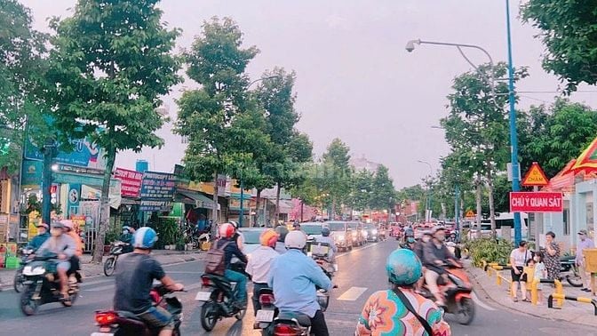 CHO THUÊ ĐẤT HOẶC NHÀ MẶT TIỀN LÊ THỊ HÀ HÓC MÔN 