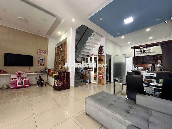 Nhà Hẻm xe hơi ngủ ngon trong nhà ngang hiếm hơn 6m 