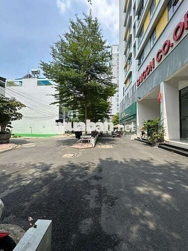 Sang Tiệm Tạp Hóa giữa 3 Blook Chung cư 